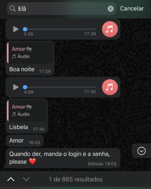 Giul Abreu Instagram - Junho, 2018

Das últimas páginas que precedem os maiores começos, conheci Elã. Não sabia que por onde eu fosse, estava fadada a tê-lo comigo. E eu que nunca quis andar sozinha.

Janeiro, 2021

A Rai ignora pela primeira de três vezes um convite para gravar um feat. O projeto que não nasceu, havia acabado de também não caber na vida da generosidade que anda, chamada Fernanda. Gosto de inventar que o motivo é o desalinho afetivo dela com o cajon. Admirei a crença em silêncio por algum tempo. 

Fevereiro,2024.

A gente já dupla de tudo, fingindo costume com os meses que passaram, e a estranheza com o mundo que persistia em pairar no ar desde o retorno do Marrocos.  Sensação de não pertencimento. Frequência errada, estação errada, roupa errada, mas pelo menos tem feijão, tem Judite e Madalena, tem lar Mirassol. A gente tinha uma a outra, pouco podia ser maior. Não há mensagem ignorada ou que não chegue entre nós. E teve a Renata. Que me levou a procurar Fernanda. Não, elas não se conhecem. 

Janeiro,2021.

Coluna operada, hiato. Pandemia e luto de pai, tentativa e erro. Solidão a beça, por definição. Então, produzir, compor, gravar, esperar, chorar, ajudar de casa. Agora que arque com a produção, composição, gravação, com a espera, com o choro e com a ajuda. Com a casa lotada de hiatos. Nada. Nada não. Teve a Fernanda comigo, na única live que produzi durante a pandemia. Sem cobrar nada além de uma garrafa d’água para acontecer. 

Fevereiro, 2024

“Giul... lembra do que conversamos na redzone ... ‘aquilo que a senhora cuidou, se empenhou, se esforçou, em MAIO será a hora da colheita’ Escuta seu coração sempre, essa é a maior e melhor bússola!
Aproveite todas as oportunidades que sentir que serão boas pra vc. Bju da Renata”. Rai que prometeu nunca soltar, apertou. Cumpriu, ouviu, aprendeu, esperou… esperou bem mal, mas o resto, tirou muita onda.

Maio 2024

Elã na @smallriders.surf, dia 25 - o show feat Fernanda Miguel, a mina que dirigiu e precedeu nosso acontecimento.

Eu não faço a menor ideia se constou nos astros, signos, búzios, se li num anúncio, se vi no espelho, se tava lá no evangelho ou se garantiam os orixás. Serás Elã, meu amor e minha paz.