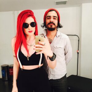Giul Abreu Instagram - Ainda não consegui parar e agradecer pelo dia inesquecível que tivemos ontem no IMPERATOR NOVO ROCK! 
Então por hora, vou só postar essa foto porque Rick ficou lisonjeado por estar ao lado do grande Michael Jackson. 
SIM! Ele disse isso. 
#ImperatorNovoRock
#Rionovorock #CamrimZena