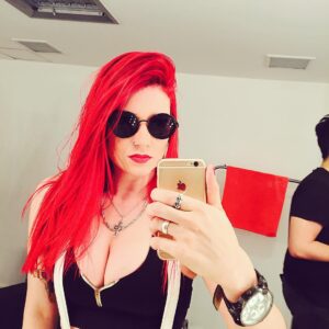 Giul Abreu Instagram - A ZENA essa semana fará uma dobradinha bem diferente do que os nossos shows habituais: 
SEXTA: Empório - Ipanema ( voltando às origens e tocando PopRock ) as 22h ENTRADA GRATUITA

SÁBADO: Gargallo - Espaço Lá EnCasa ( Show 100% autoral em Sulacap ); 17 horas *Ainda em tempo: perdi esse meu xodó em forma de anel de caveirinha 😩 Aceito presentes de dia dos professores para me tirar de tamanha depressão profunda. 😌😌😌😁