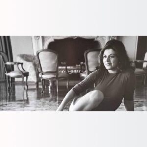 Giulia Ottonello Instagram - Signora Sandra, dolcissima e luminosissima anima, grazie davvero per tutto, ti abbraccio forte e sono sicura che la tua luce resterà sempre intensa e forte. Grazie per tutto, anche quando, leggendo un mio post dove raccontavo di momenti bui e di grande sconforto, Tu, dal nulla, hai deciso di scrivermi. Grazie Sandra 🙏💖✨✨✨