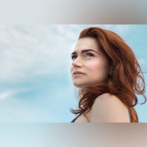 Giulia Ottonello Instagram - 🎶…You forgot that glorious feeling that you get when you get the truth…🎶

🌬🌊
Ho attinto nuovamente da questi bellissimi e azzurrissimi scatti di @mrk.songwriter per rinnovare tutte le varie immagini di profilo di tutti i miei social affinché tutto questo mare e tutto questo cielo mi aiutino a navigare verso la direzione più giusta per me…🙏
#gratitudine
#instagram 
#youtube 
#tiktok 
#Fb
#socialmedia