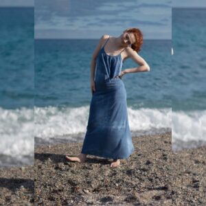 Giulia Ottonello Instagram - 🎶…You forgot that glorious feeling that you get when you get the truth…🎶

🌬🌊
Ho attinto nuovamente da questi bellissimi e azzurrissimi scatti di @mrk.songwriter per rinnovare tutte le varie immagini di profilo di tutti i miei social affinché tutto questo mare e tutto questo cielo mi aiutino a navigare verso la direzione più giusta per me…🙏
#gratitudine
#instagram 
#youtube 
#tiktok 
#Fb
#socialmedia