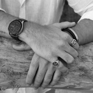 Giulio Berruti Instagram - Il mio compagno di avventure, ovunque io sia. Con la tecnologia e-Sim resto connesso sempre, anche senza smartphone. Scopritelo, resterete sbalorditi. Ancora. #huaweiwatch3 @huaweimobileit  ps. Ma quant'é bello?!? 😍