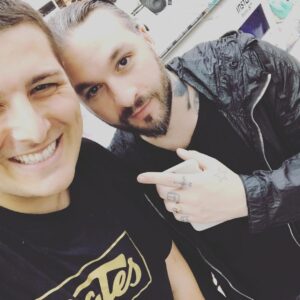 Giuseppe Greco Instagram - Incontri casuali a Tokyo @steveangello 💙🇯🇵#matesitalia #matesyt #UltraJapan #UltraJapan2017 #tokyo @matesyt @vegasyt
