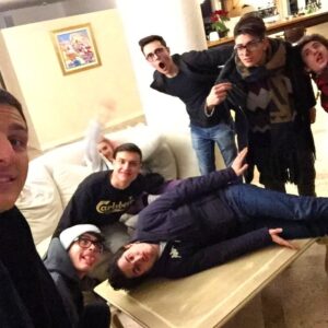Giuseppe Greco Instagram - Spiegatemi come @favij ha fatto quella faccia! Tornando a noi la vita è' fatta per condividere con gli altri esperienze e ricordi e su questa concezione sono nati i Mates, allo stesso modo e' sempre bello iniziare nuovi progetti con altrettante belle persone... Condividere momenti che comunque ognuno di noi ricorderà, ora sta a noi far del nostro meglio per essere soddisfatti di quello che creeremo... #prontiapartire @stefanolepri @lookatsascha @surrealpower @gretamenchi @awed__ @francioposa 