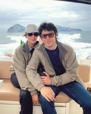 Giuseppe Maggio Instagram - A weekend in Capri with @loropiana
#loropiana #tregolfi #tregolfisailingweek