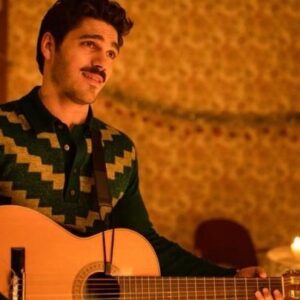 Giuseppe Maggio Instagram - Due anni fa nessuno avrebbe pensato potessi cantare in un film.
Era un mio desiderio e ho lavorato duramente per realizzarlo, trasformando le critiche in stimoli.
Non 
“Ballo Ballo” è disponibile su @primevideoit !