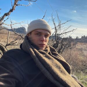 Gleb Kalyuzhny Instagram - пьяный виноградаръ 🍇