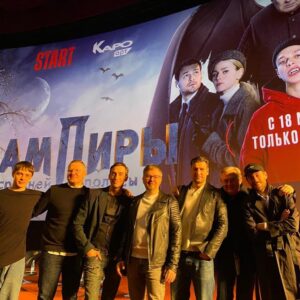 Gleb Kalyuzhny Instagram - с международным днём кино коллеги!!!

в этом году я отмечаю юбилей - 10 лет в кадре 🎬