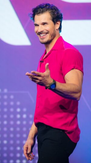 Gleb Savchenko Instagram - Stepping outside the comfort zone: where growth begins, and magic happens. Grateful to the Aspire Tour family for the stage in San Diego to share my story and throw in some dance moves. ✨  #AspireTour #ComfortZoneJourney