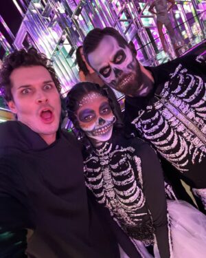 Gleb Savchenko Instagram - What a fantastic night on @dancingwiththestars 
A big shoutout to Emma and Mauricio for their incredible performance this season. Mauricio, your improvement has been amazing – you’re probably the most improved non-dancer celebrity who absolutely killed it this season. 

To all the remaining couples, I’m sending you all my best wishes and good luck. Each and every one of you is incredible. This is definitely one of my favorite nights on ‘Dancing with the Stars’ – I had a total blast. Much love to everyone! 💃🕺🌟