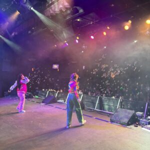 Glee Dango Instagram - We brought the fun & Good Vibes all the way across the country, and had the BEST time in beautiful British Columbia last weekend! 🥳🏔️🌟🎶

#MiniPopKids #MiniPopKidsLive #CanadianTour #BeautifulBC #CanadianMusic