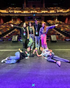 Glee Dango Instagram - I will forever be grateful for this group. 💗 Over these last few months touring with these incredible people, it has been so much fun, memories have been made and laughs will play over and over in my mind. These people are some of the most talented, professional, outgoing people I know and I’m so glad we got to do this incredible tour together. I’ll always remember this experience 💗🤍✨

“Beautiful things” our new single out now!! @minipopkids @emilywatt_official @idrees_noah @paxton.nair @bellamagbag_official @kaitlynkwok_official @karlibitme @leah.totten @pmichaelbradley 

#goodvibestour #minipopkids #minipopkidslive #gleedango #loveyall #💗 #love #sincerelywithlovemikeross