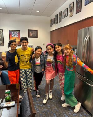 Glee Dango Instagram - I will forever be grateful for this group. 💗 Over these last few months touring with these incredible people, it has been so much fun, memories have been made and laughs will play over and over in my mind. These people are some of the most talented, professional, outgoing people I know and I’m so glad we got to do this incredible tour together. I’ll always remember this experience 💗🤍✨

“Beautiful things” our new single out now!! @minipopkids @emilywatt_official @idrees_noah @paxton.nair @bellamagbag_official @kaitlynkwok_official @karlibitme @leah.totten @pmichaelbradley 

#goodvibestour #minipopkids #minipopkidslive #gleedango #loveyall #💗 #love #sincerelywithlovemikeross