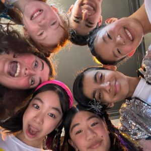 Glee Dango Instagram - We brought the fun & Good Vibes all the way across the country, and had the BEST time in beautiful British Columbia last weekend! 🥳🏔️🌟🎶

#MiniPopKids #MiniPopKidsLive #CanadianTour #BeautifulBC #CanadianMusic