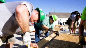 Glenn Jacobs Instagram - Thanks to everyone who took part in yesterday's Bipartisan Build for @knoxhabitat!