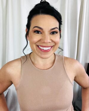 Gloria Garayua Instagram - It’s Oscar Weekend and my friend @nanachurcher is in town from London hosting @thenanachurchershow  at the Nana Churcher Press lounge so I have to turn up looking good! I decided to use @glamsquad again!
.
If you want to get ready for your event with no stress and look gorgeous, try @glamsquad ! They come to your house and pamper you! 
.
Enter codes GLORIA for $25 off your first Glamsquad appointment.
Enter code GLORIA15 for $15 off your next Glamsquad appointment.
.
Thank you laceface for doing my gorgeous makeup and thank you @prettylittlehairrr for my fun high bun!! 
.
#Oscars2024 #oscarweekend2024 #GettingReady #Glamsquad #Glam2024 #beauty #fridaynight #startreatment #GloriaGarayuaActress #gloriagarayuacelebrity