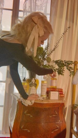 Glüme Harlow Instagram - mon préféré @ferachevalus 🧼✨