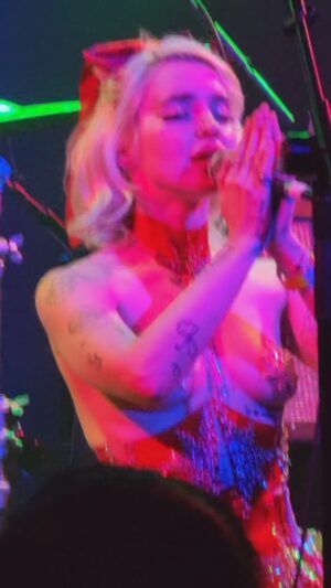 Glüme Harlow Instagram - Thank you for coming last weekend I love you!!! Thank you @discogothofficial and @theparamountla for having me. ❤️🪽