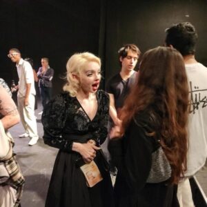 Glüme Harlow Instagram - When you find out someone flew from NY to see you perform it’s all worthwhile 🙏🏻💐🥰