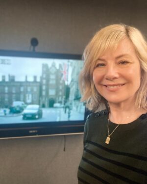 Glynis Barber Instagram - After doing a documentary about Clarence House, the London home of King Charles, last week, today I’m back in the studio doing one about St James’s Palace. Absolutely fascinating. 

I don’t know transmission dates yet but should be soon. @channel5_tv #documentary #theroyalfamily #palaces