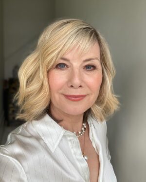 Glynis Barber Instagram - Just wanted to thank @pauledmonds217 for sorting out my hair bright and early yesterday for my appearance on @thismorning. 
A good hair day is everything!
#hairdressermagic #tvshow #liveinterview