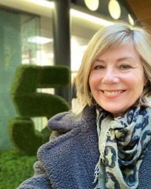 Glynis Barber Instagram - My Christmas Chocolate documentary that I recorded only yesterday is on this Saturday night!
It will make you feel all Christmasy and will also make you eat chocolate. You have been warmed! @channel5_tv 
#documentary #christmasvibes #chocolovers #cadburyatchristmas
