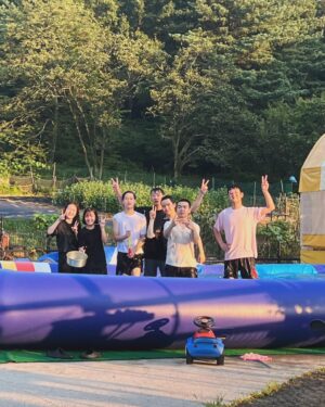 Go Do-yeon Instagram - 🎞️ KBS 드라마스페셜 2023 ’폭염주의보‘
기분좋게 미소지으며 볼수있은 작은 선물같은 드라마♥️
본방사수 🤩
🦋고승보 
🍂문우진
🌻박서경
🍁최현진
🌹장민석감독님
🌸김지원
🌻박승준

올 여름 뜨거웠던 촬영💕💕
 🏀 농구레슨까지 받았던  드라마 
  농구선수 되는줄 ㅎㅎ
동생들이랑 많은 추억 만들어 주셨어 
감사합니다 🥰🥰🥰

 [드라마스페셜] 폭염주의보

2002년 월드컵의열기 ⚽️🏃‍♂️
후끈후끈 대구의 기온 만큼 뜨거운
사춘기를 맞은 14세 아이들의 이야기

KBS 드라마 스페셜 202ㆍ

#KBS #드라마 #드라마스페셜 #단막극 #폭염주의보 #DogDaysOfSummer #드라마스페셜2023 #Dramaspecial