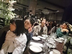 Go Do-yeon Instagram - #일상스타그램💕🍮🍰🍦 
#아역배우고도연👧 
#행복한시간💕 
#유별나문셰프인연으로 
#지금까지도앞으로도감사하고사랑합니다❤️ 
#최도훈감독님 
#이재구배우님
#이미윤배우님 
#이승연배우님
#여우린배우님
#김준원배우님
#최광제배우님
#이동영배우님
#김영빈배우님
#이런자리에서 뵙다니 ^^ 🌸🌸🌸
#감사합니다🙏 
#유별나문셰프 2하면 좋겠다 ㅎㅎ 
#좋은인연^^ ❤️ 
#행복한 결혼식장 

유별나문세프 인연으로  지금까지 🥰🥰🥰🥰

오늘은 우리 💕 유별나문세프 💕

  피곤숙이모 결혼식👰‍♂️
 
축하드려요 👏 👏 👏 👏 👏