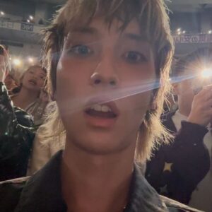 Go Tae-seob Instagram - i had the opportunity to visit tokyo thanks to an invitation from the taylor team and the sponsors. attending the performance of one of the most influential figures in the mainstream music industry meant a lot to me. as the show began, i found myself lost in thought for a while and couldn’t fully enjoy it. it felt like facing a massive industry rather than just a simple performance. she commanded reverence from me, and witnessing the peak of a flawless pop star was shockingly impactful. the flawless stage direction, sessions, and the attitude of a singer who has dominated the charts for over a decade were truly perfect, making it understandable why she is globally acclaimed. if i were to nitpick, the only downside was that it was almost too perfect to feel real. it made me wonder if i‘ll ever witness a performance as objectively flawless as this in the next 20 years. probably not. i extend my heartfelt thanks to those who provided me with this wonderful experience. @marriottbonvoy @taylorswift