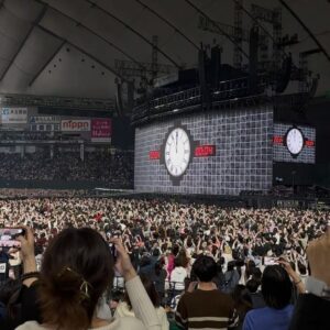 Go Tae-seob Instagram - i had the opportunity to visit tokyo thanks to an invitation from the taylor team and the sponsors. attending the performance of one of the most influential figures in the mainstream music industry meant a lot to me. as the show began, i found myself lost in thought for a while and couldn’t fully enjoy it. it felt like facing a massive industry rather than just a simple performance. she commanded reverence from me, and witnessing the peak of a flawless pop star was shockingly impactful. the flawless stage direction, sessions, and the attitude of a singer who has dominated the charts for over a decade were truly perfect, making it understandable why she is globally acclaimed. if i were to nitpick, the only downside was that it was almost too perfect to feel real. it made me wonder if i‘ll ever witness a performance as objectively flawless as this in the next 20 years. probably not. i extend my heartfelt thanks to those who provided me with this wonderful experience. @marriottbonvoy @taylorswift