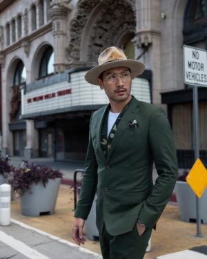 Godfrey Gao Instagram - Be versatile in every occasion, let your SUIT do the talking 💼🥃🎟🥂📷🎙🎊 #yoyuumen #yoyuulab #yoyuusuitsyou •
•
• 📷 @allenkuo04
• 👔 @yoyuu.lab
• 🎩 @hatsbyalberto • Styling @tiffanywenlo