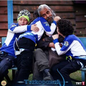 Gökhan Atalay Instagram - İşte bizim kamera arkamız böyle 💞
#tozkoparan