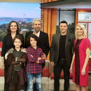 Gökhan Atalay Instagram - Şimdi #pelincift  ile #trt1 #iyifikir deyiz :)