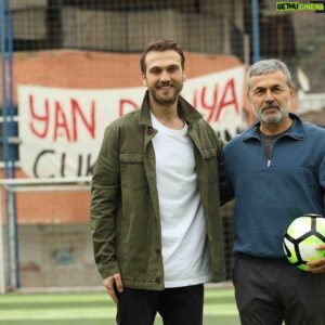 Gökhan Horzum Instagram - Bu da mı gol değil! Aykut Hocamız Çukur’da!💛💙