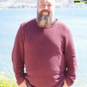 Gökhan Horzum Instagram - Rönesans İtalyası’nda doğması gerekirken 20. Yüzyıl Türkiyesi’nde doğan bir güzel insan, Savaş Çağman, gene yerinde duramamış, bu sefer geri dönülmeyen diyarlara göç etmiş. Çok erken. Şaşkınım ve çok üzgünüm.