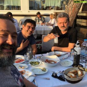 Gökhan Horzum Instagram - Çengelköy Huzurevi’nden yaşlılarımızla buluştuk 😂😂😂