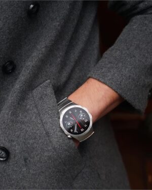 Gökhan Keser Instagram - Sonbahar geldiğine göre paltomuzu alıp şöyle bi’ turlayalım bakalım.. :) Tabii ki her tarzıma uyan Huawei Watch GT 4 ile beraber.. 🫠 

#FashionForward 😎

@huaweimobiletr 

#HuaweiWatchGT4
#işbirliği

📸: @dergihh