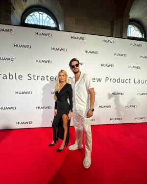 Gökhan Keser Instagram - Bugün Barselona’da Huawei’nin birbirinden özel tasarımlarının olduğu “giyilebilir teknoloji” ürünlerinin global lansmanı için bir aradaydık.. Marka yüzü olmaktan mutluluk duyduğum Huawei ailesiyle yeni ürünleri tecrübe etmek çok keyifliydi 💫 

#fashionforward 
@huaweimobiletr 
@huaweimobile 

#işbirliği