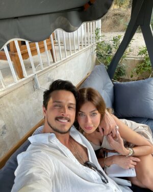 Gökhan Keser Instagram - İyi ki doğdun sevgilim.. Seni çok seviyorum ♥️ @cigdembatur