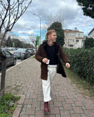 Gökhan Özoğuz Instagram - Gider gelirler
