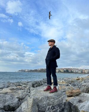 Gökhan Özoğuz Instagram - ResistancE