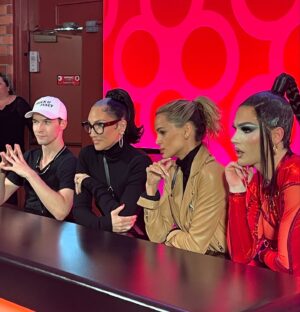 Goloka Bolte Instagram - The library was OPEN!! What an inspiring FYC event for @rupaulsdragrace season 16! So much love, passion, tenacity, and talent go into making this show. So proud of this incredible cast - they are the heart and soul of #RupaulsDragRace 💜

#everybodysaylove #rpdr #dragrace #dragracefyc