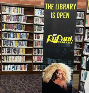 Goloka Bolte Instagram - The library was OPEN!! What an inspiring FYC event for @rupaulsdragrace season 16! So much love, passion, tenacity, and talent go into making this show. So proud of this incredible cast - they are the heart and soul of #RupaulsDragRace 💜

#everybodysaylove #rpdr #dragrace #dragracefyc