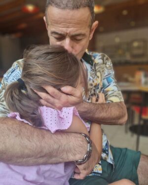 Gonçalo Diniz Instagram - Filha amada.
Muito amada. 
#momentoscomela
#família 
#Vivicas

Beloved daughter. 
Much loved. 
#momentswithher
#family 
#Vivicas