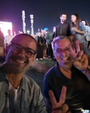 Gonçalo Diniz Instagram - Pearl Jam não podia perder.
Desta vez com o Afonsinho( one of the best).
GRANDE CONCERTO.
Sem palavras...🙏🙏🙏
Amo os "DULCES de PÉROLA" ( PEARL JAM), como diria um amigo meu Mexicano 🫣
You rock🤜🤛
#pearljam
#pensamentosemprepositivo 
#concertocomamigo
#amigossemprejuntos

Pearl Jam couldn't lose. 
This time with Afonsinho( one of the best). 
BIG CONCERT. 
Speechless...🙏🙏🙏 
Thank you dear @diamantinomartins. 
You rock🤜🤛
#pearljam
#positivethinking
#concertwithfriends
#friendsalwaystogether