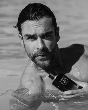 Gonzalo García Vivanco Instagram - E il naufragar m’è dolce in questo mare.
(Giacomo Leopardi) @armanibeauty #acquadigio #whatmakesyoufeel #fragrance #publicidad