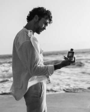 Gonzalo García Vivanco Instagram - E il naufragar m’è dolce in questo mare.
(Giacomo Leopardi) @armanibeauty #acquadigio #whatmakesyoufeel #fragrance #publicidad
