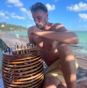 Gonzalo Valenzuela Instagram - Deporte, arte y ciencia, a la vez.