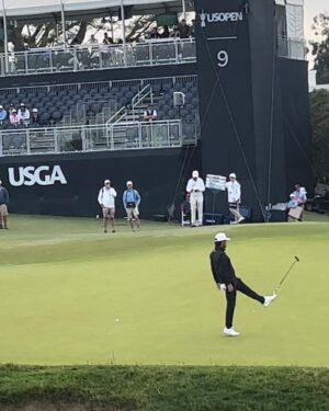 Gonzalo Valenzuela Instagram - Sueño cumplido ⛳️ 
Lo heredé de mi padre, Feliz día! 
Orgulloso de ver a @joaco_niemann y @mito_pereira representándonos 🇨🇱 #usopen